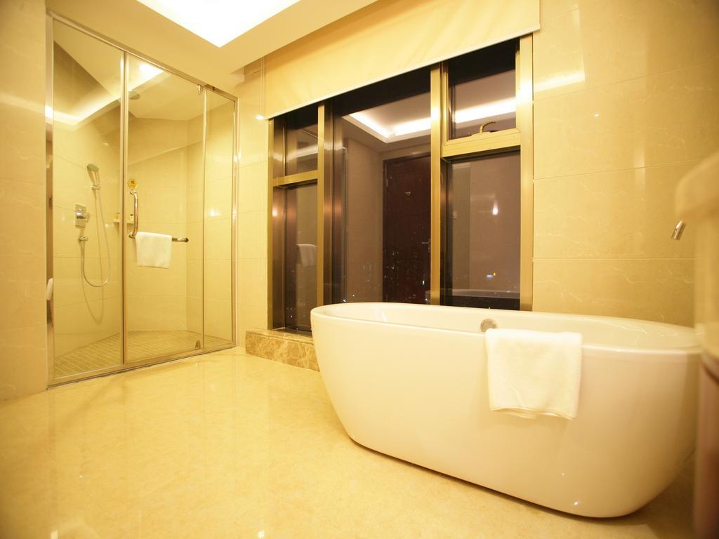 Dongguan Huilihua Hotel Екстер'єр фото