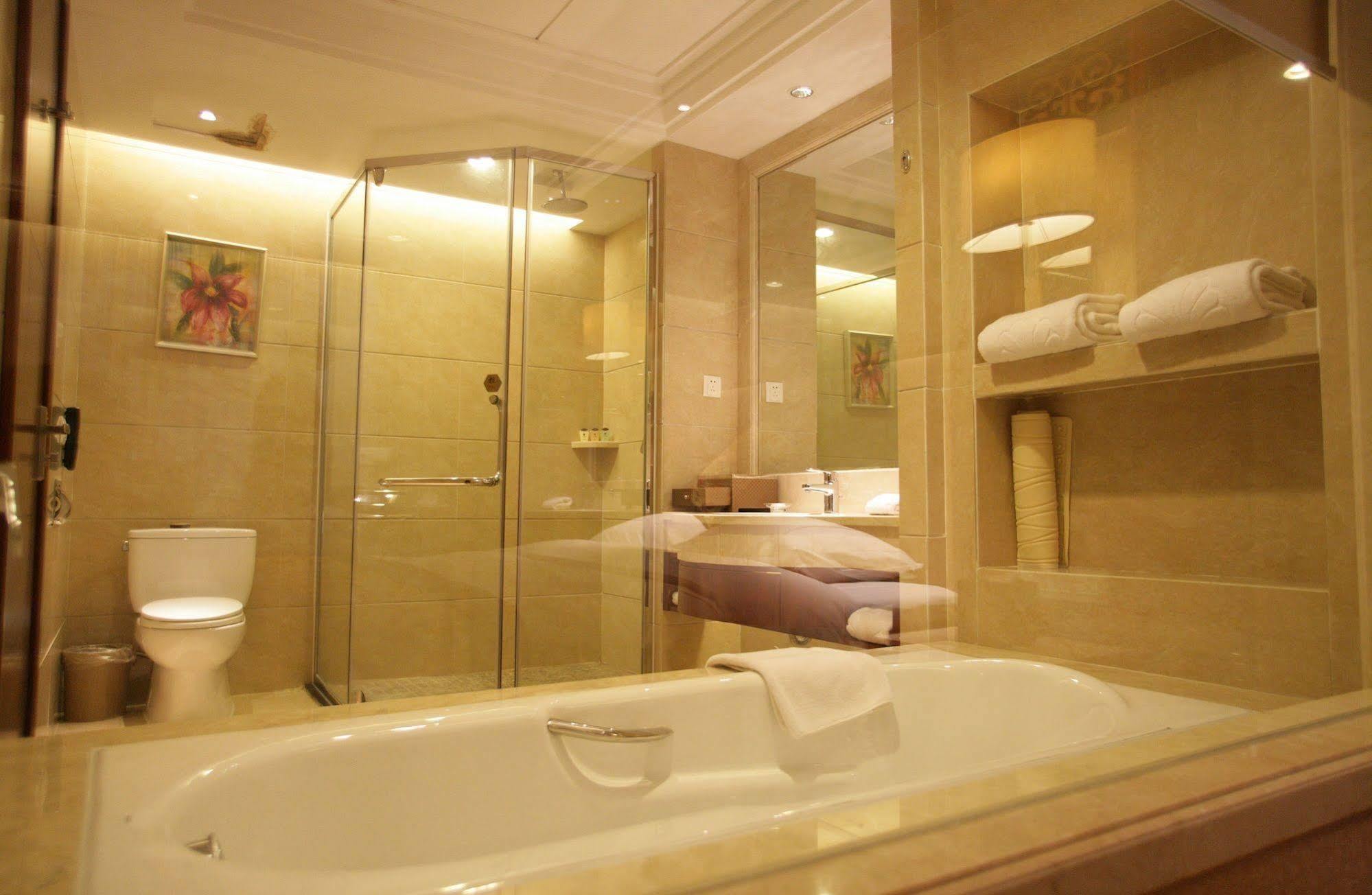 Dongguan Huilihua Hotel Екстер'єр фото