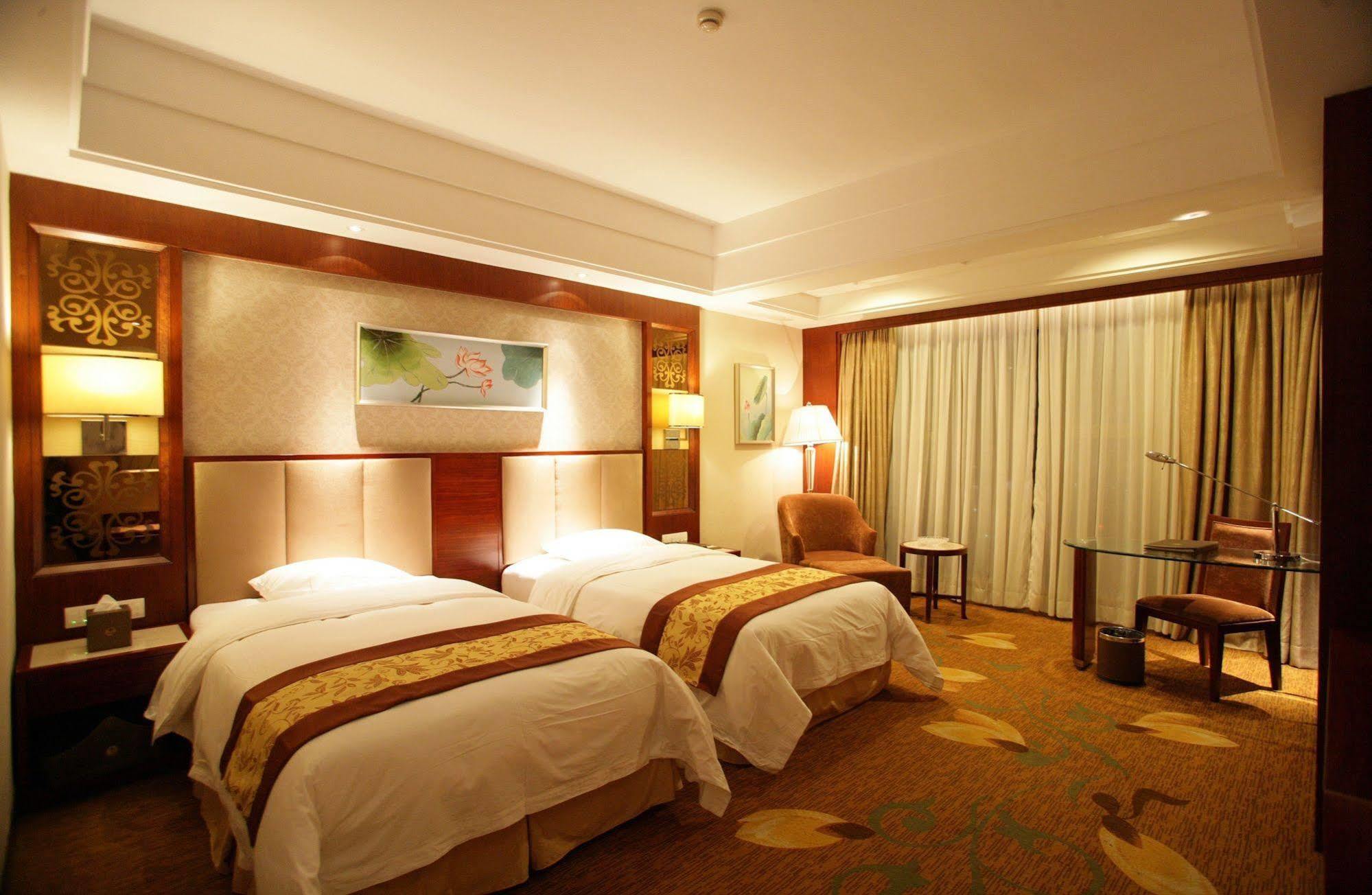 Dongguan Huilihua Hotel Екстер'єр фото