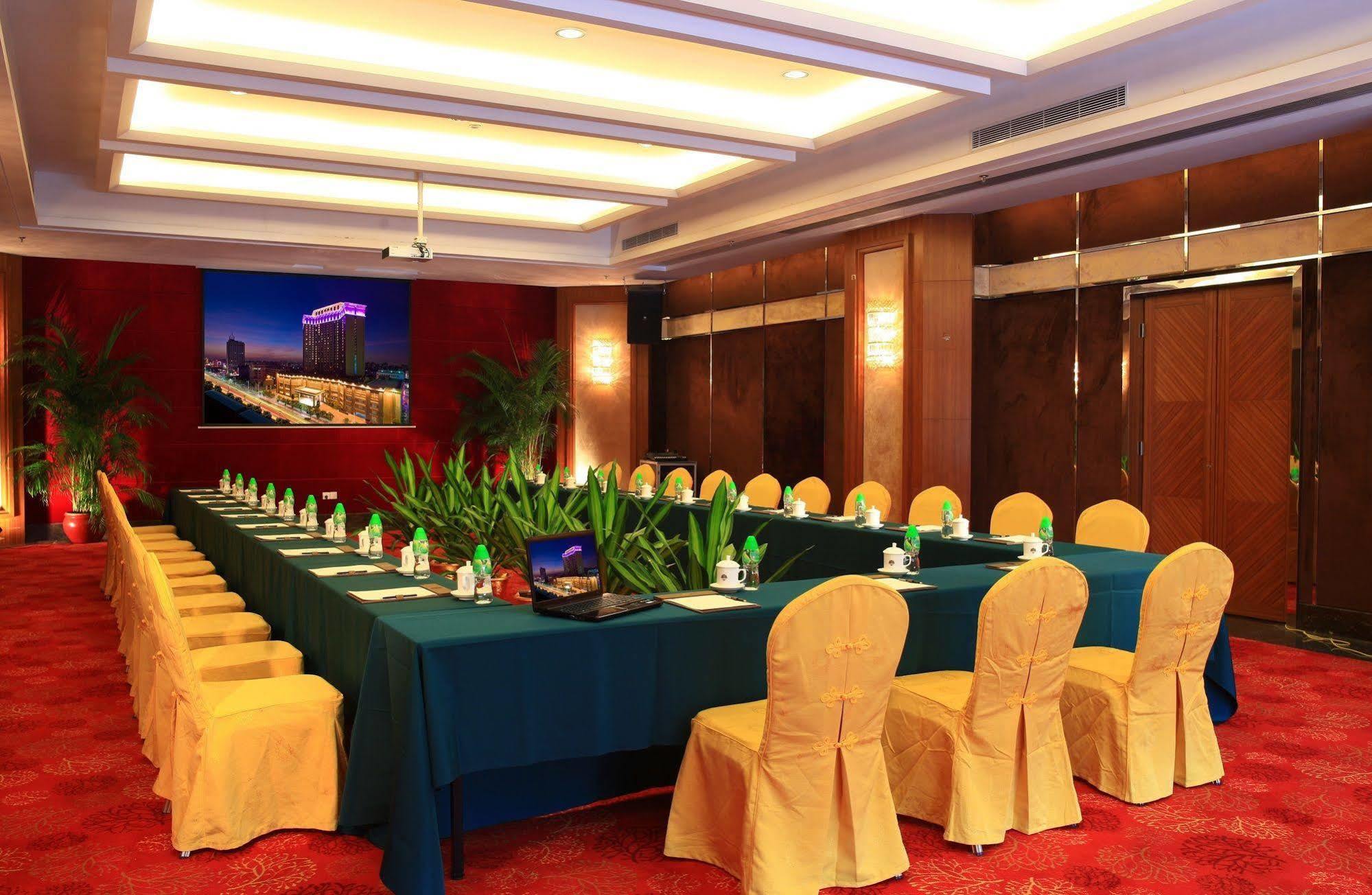 Dongguan Huilihua Hotel Екстер'єр фото